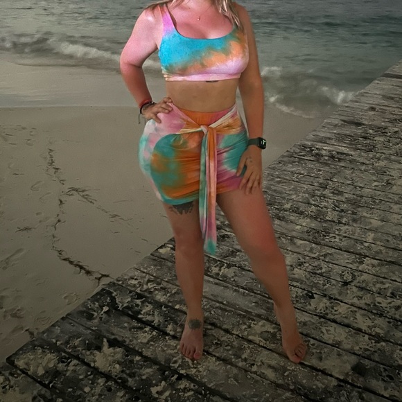 Dresses & Skirts - Two piece skirt set